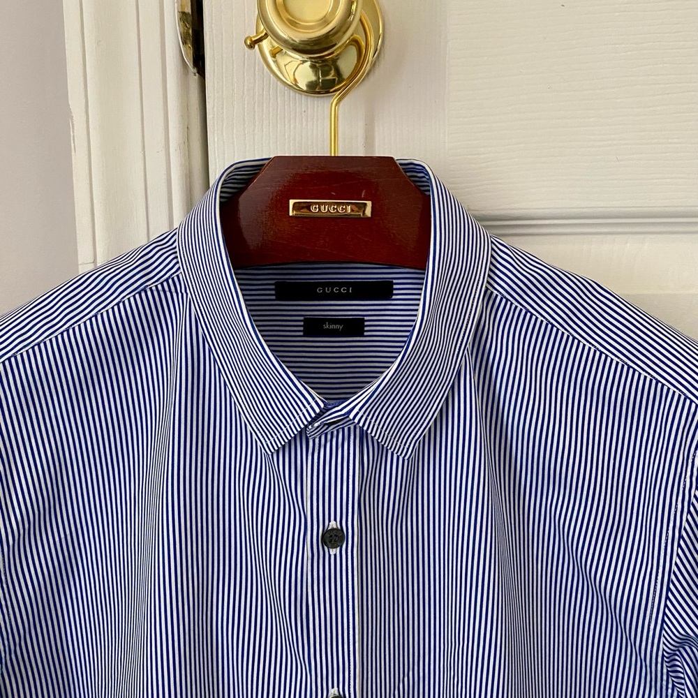 Gucci dress shirt. Pictures look better when individually picked.